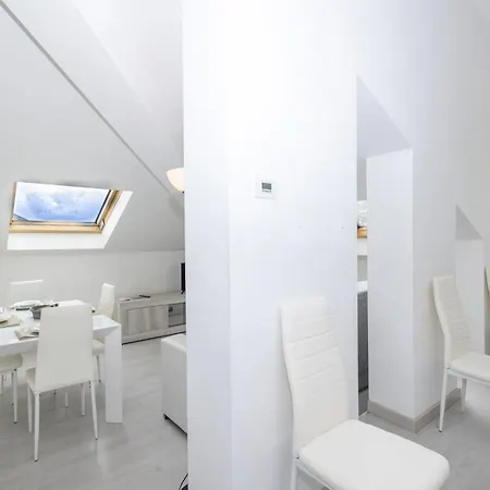 Apartmán Le Gemme-1 By Interhome