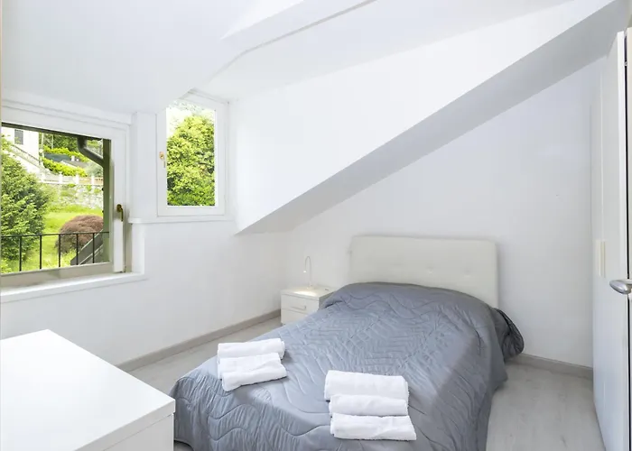 Le Gemme-1 By Interhome * Meina